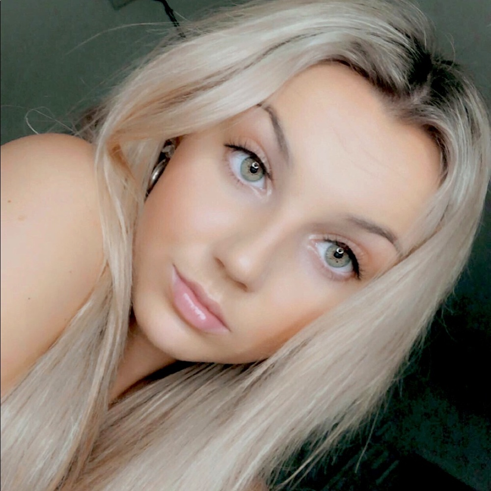 Meet your Posher, Sabrina